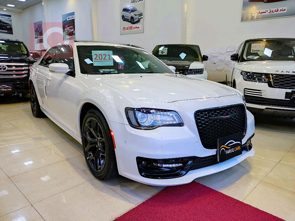 کرایسلەر 300